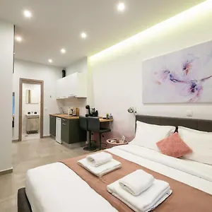https://dk-mini-studio-white-tower.hotels-of-thessaloniki.com