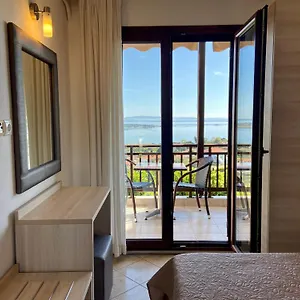 https://panorama-studios-vourvourou.hotelschalkidiki.net