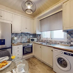 Apartment Motley Luxury By Estia, Iraklio